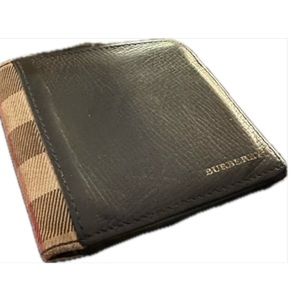 Burberry wallet